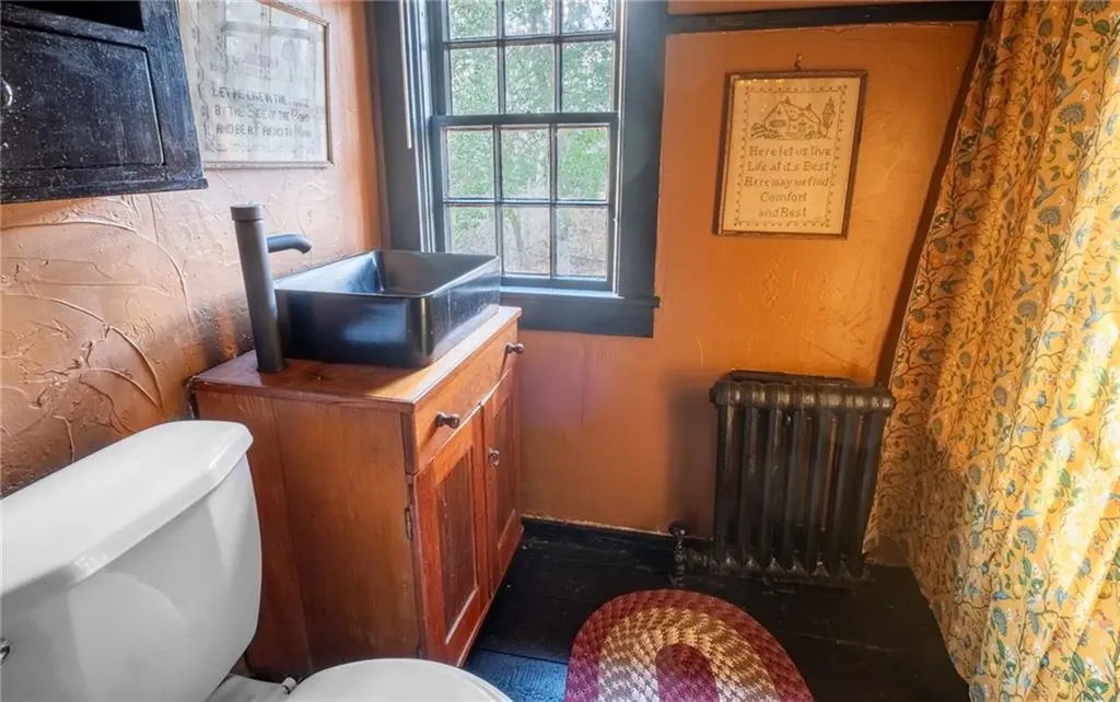 1724 South Road South Kingstown RI 02881
