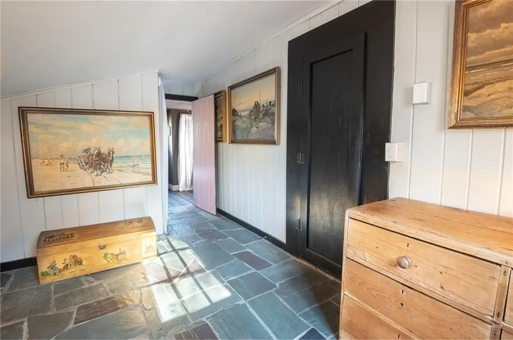 1724 South Road South Kingstown RI 02881