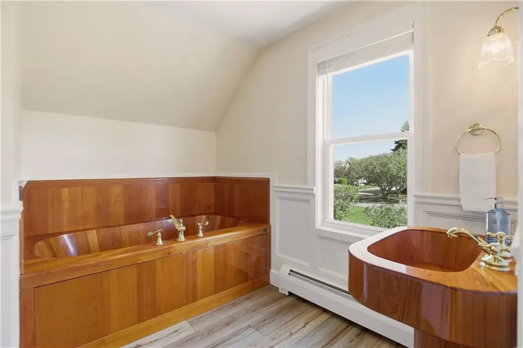 32 James Francis Terrace Middletown RI 02842