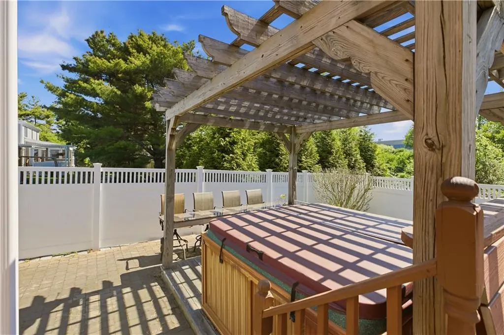 32 James Francis Terrace Middletown RI 02842
