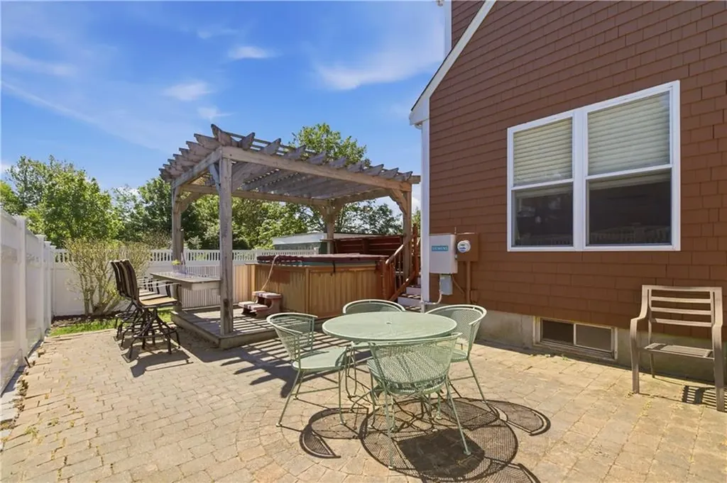 32 James Francis Terrace Middletown RI 02842