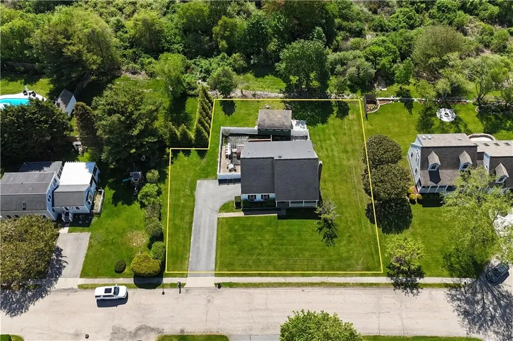 32 James Francis Terrace Middletown RI 02842