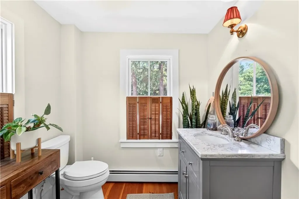 108 Oak Street Hopkinton RI 02804