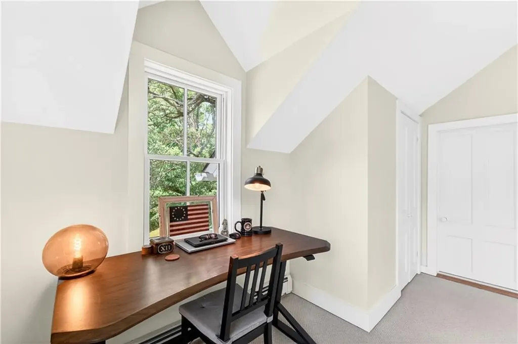 108 Oak Street Hopkinton RI 02804