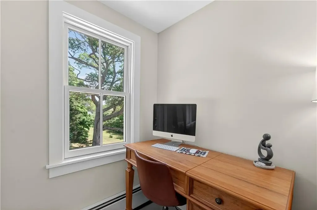 108 Oak Street Hopkinton RI 02804