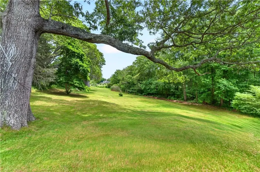 108 Oak Street Hopkinton RI 02804