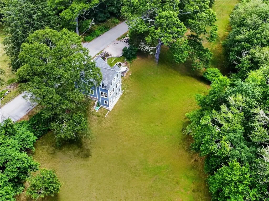 108 Oak Street Hopkinton RI 02804