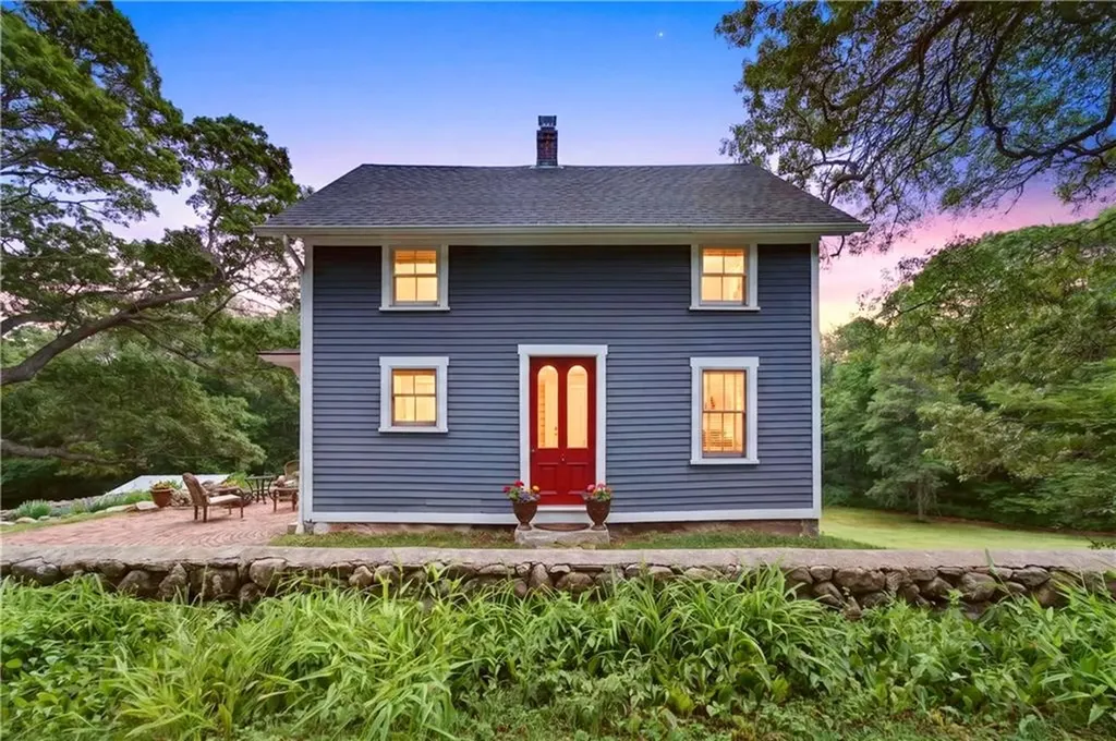 108 Oak Street Hopkinton RI 02804