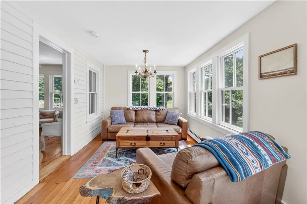 108 Oak Street Hopkinton RI 02804