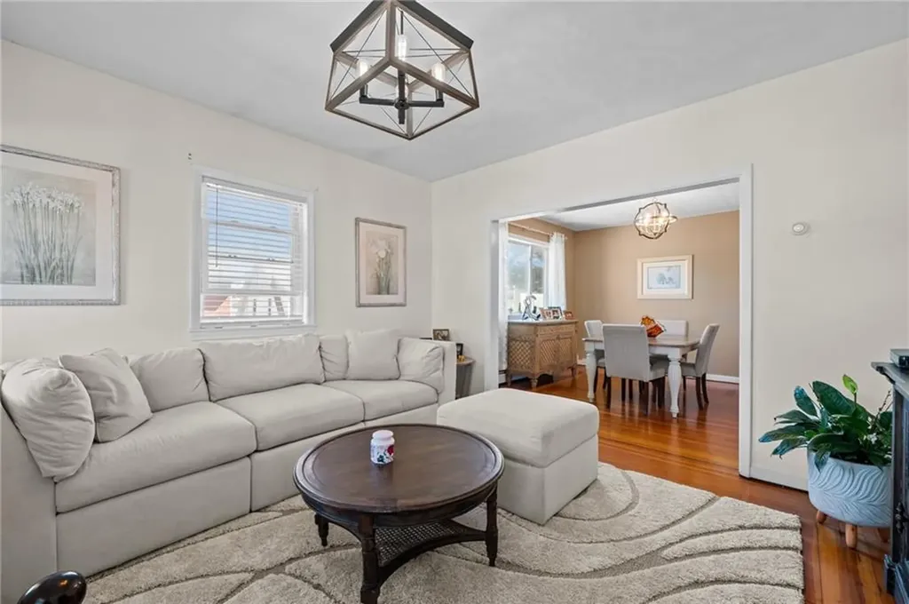 10 Denver Avenue Cranston RI 02905