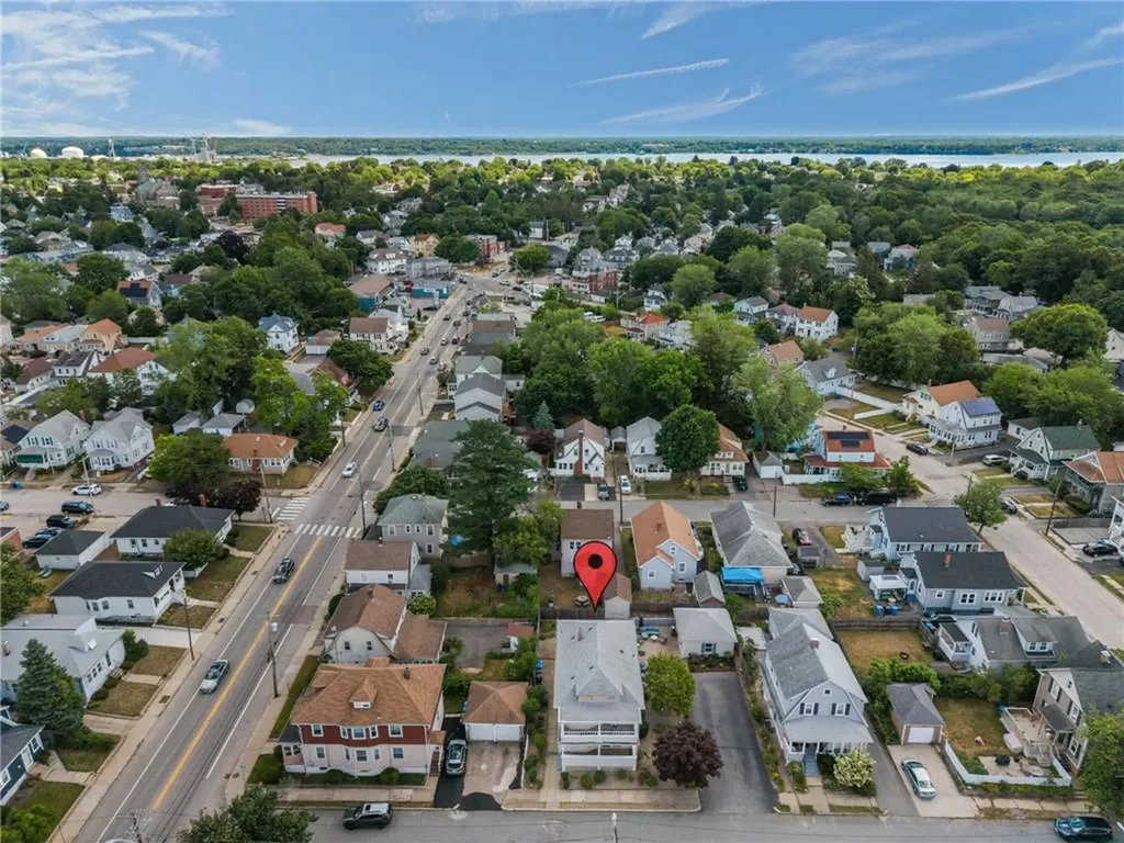 10 Denver Avenue Cranston RI 02905