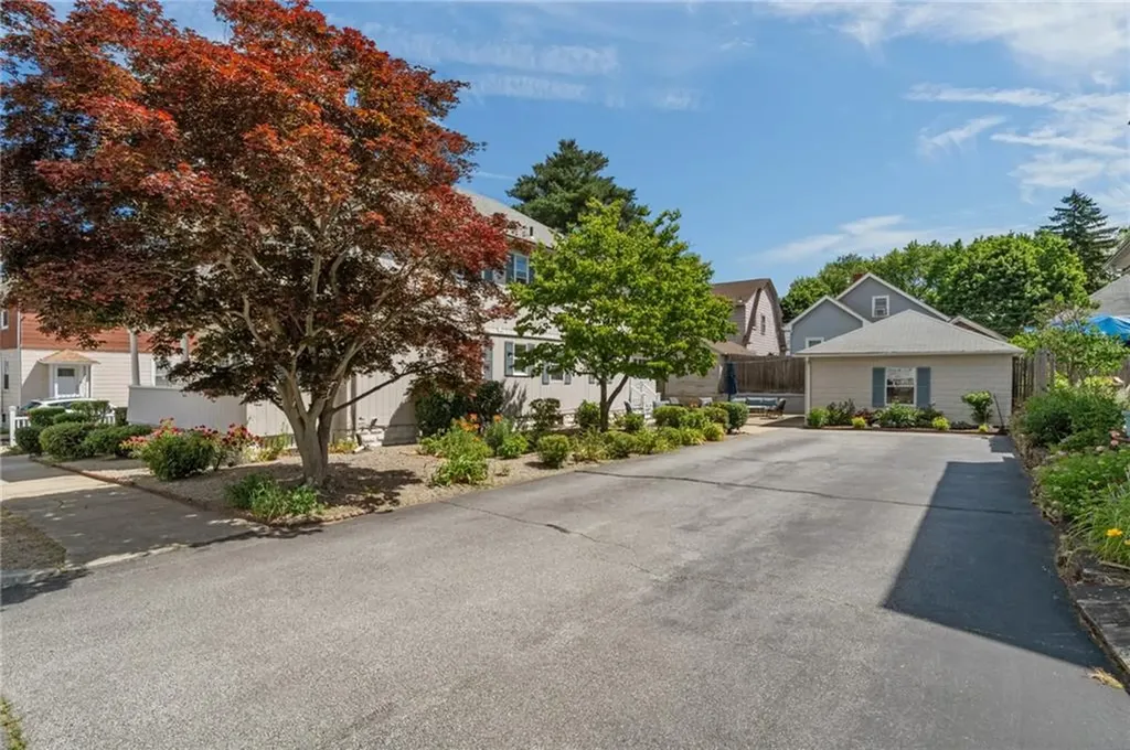 10 Denver Avenue Cranston RI 02905