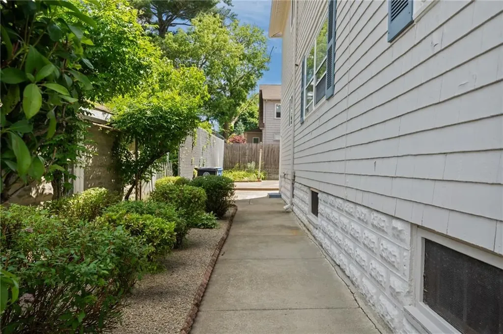10 Denver Avenue Cranston RI 02905