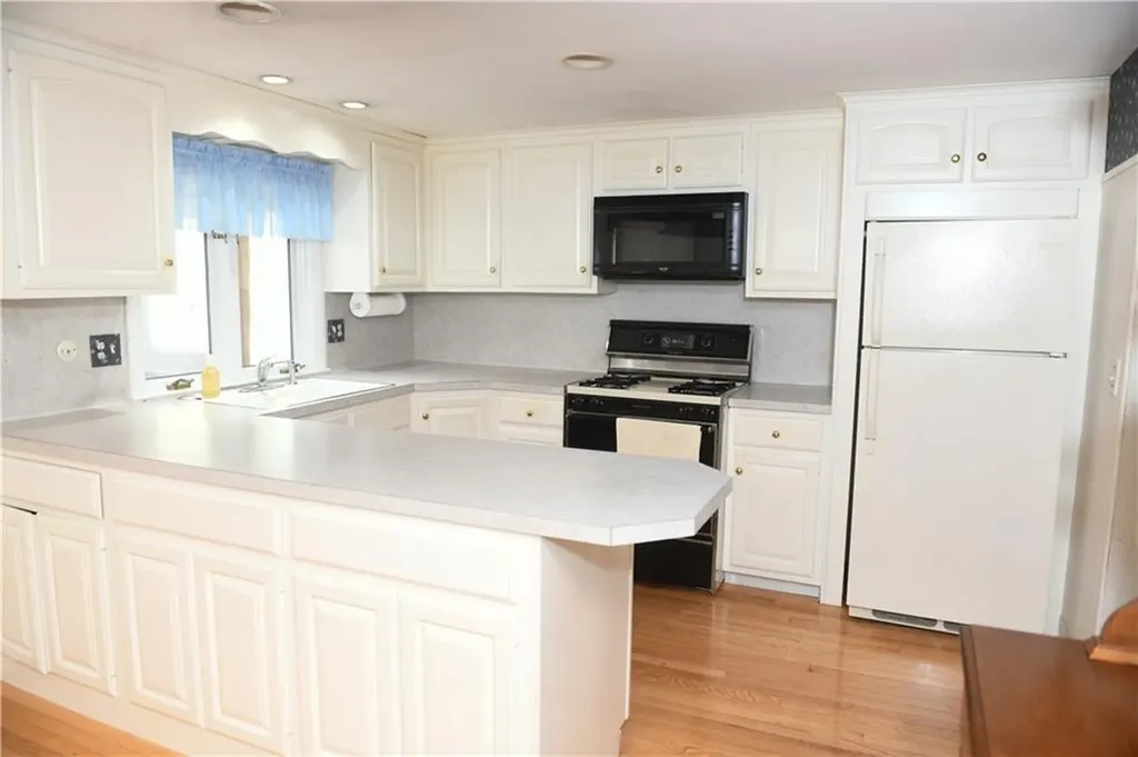 20 Bicentennial Way North Providence RI 02911