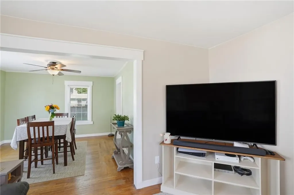 34 Lake Avenue Barrington RI 02806