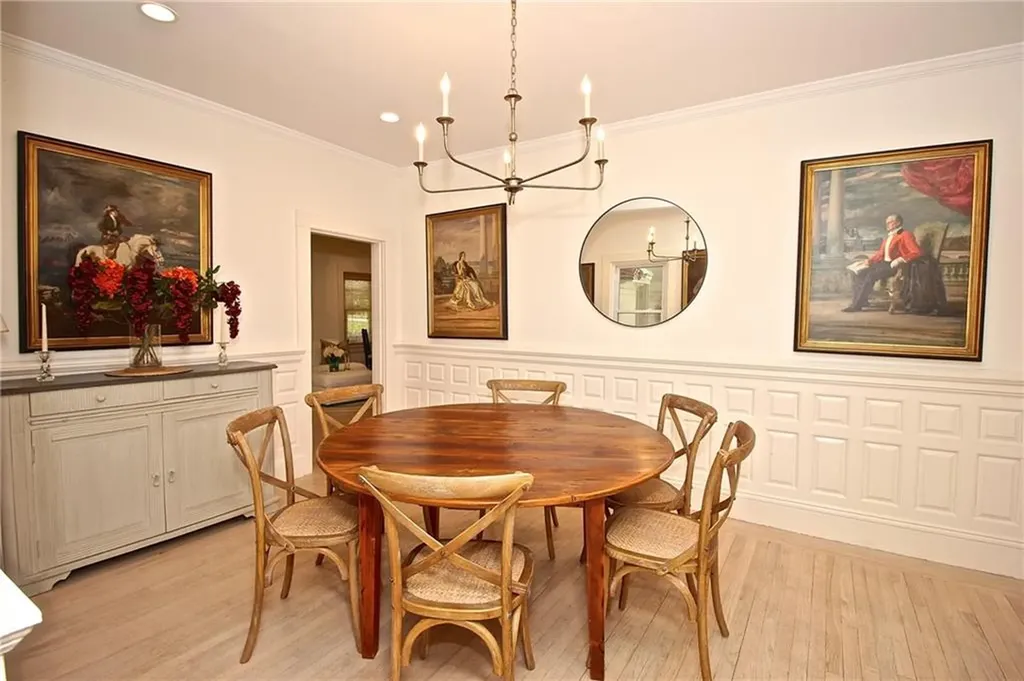 215 Coggeshall Avenue Newport RI 02840