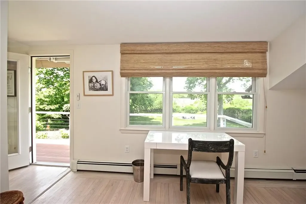 215 Coggeshall Avenue Newport RI 02840