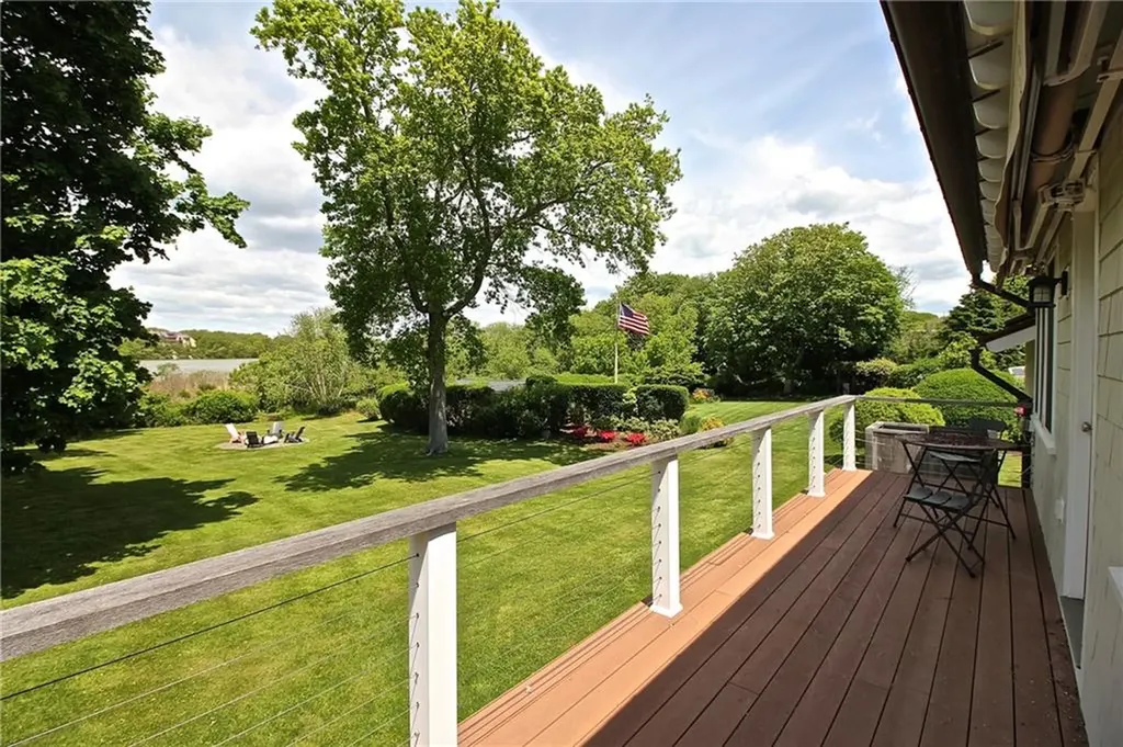 215 Coggeshall Avenue Newport RI 02840
