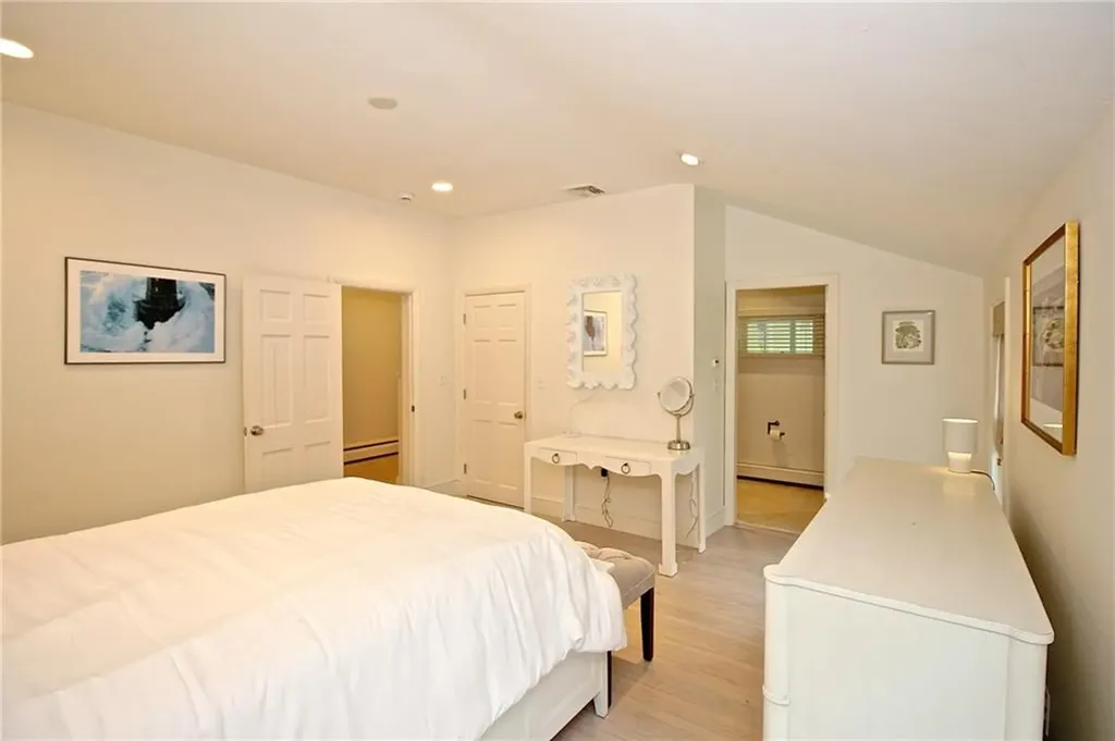 215 Coggeshall Avenue Newport RI 02840