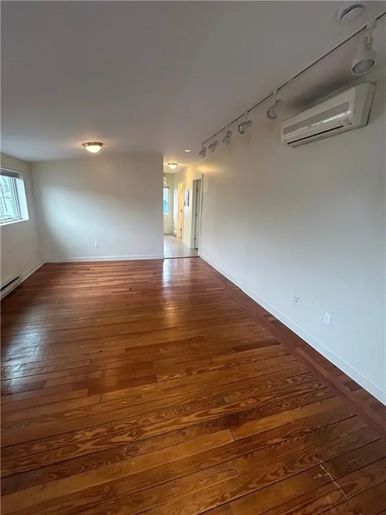 32 Yale Avenue Providence RI 02903