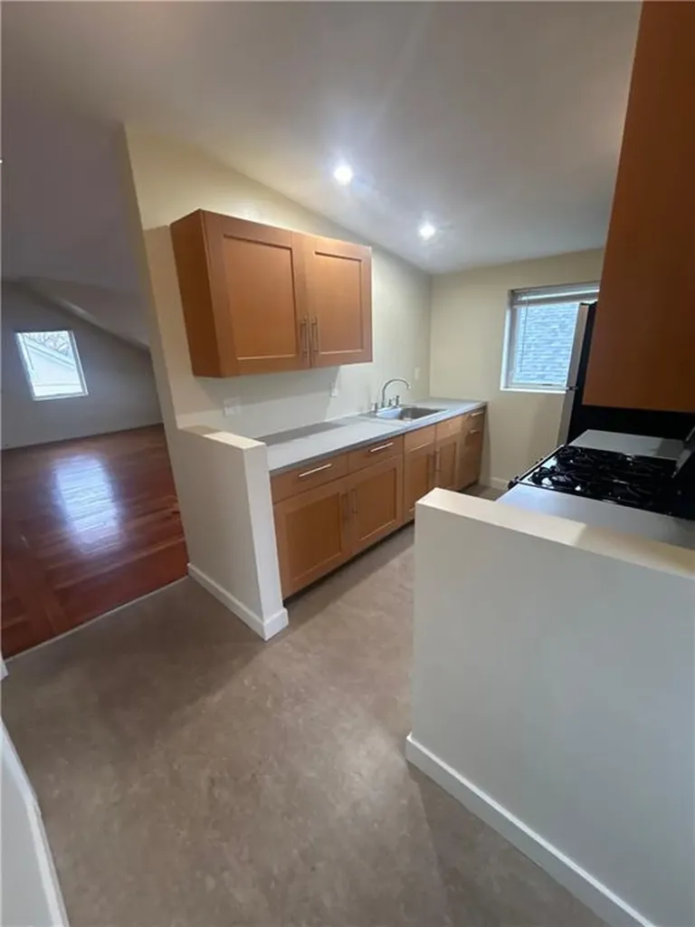 32 Yale Avenue Providence RI 02903