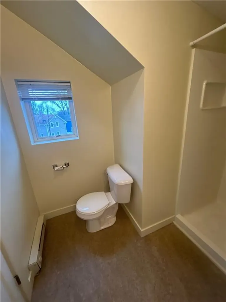 32 Yale Avenue Providence RI 02903