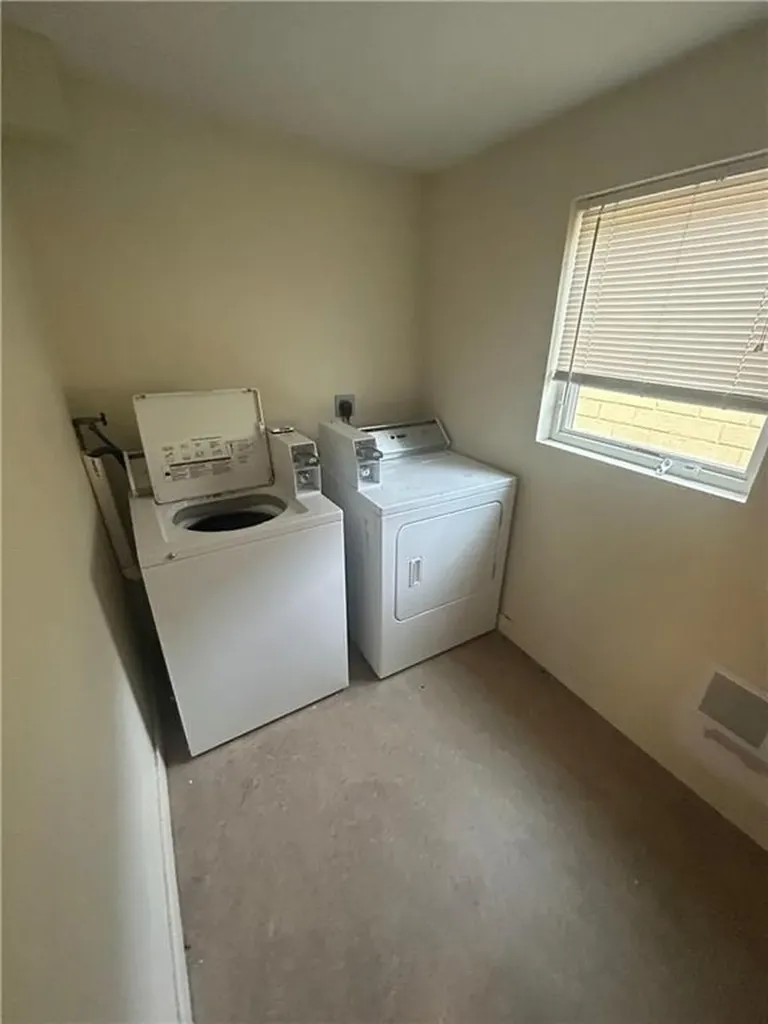 32 Yale Avenue Providence RI 02903