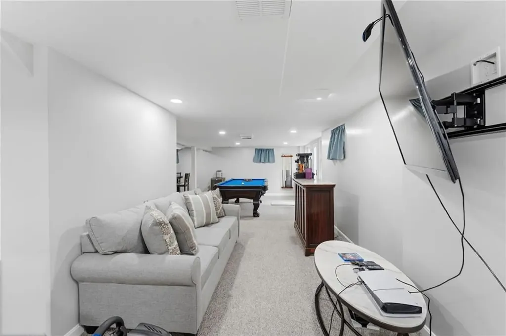 81 Mount View Drive Cranston RI 02920