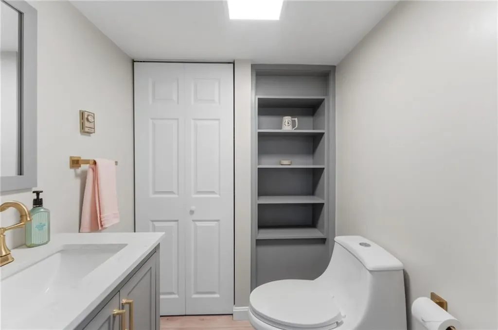 81 Mount View Drive Cranston RI 02920