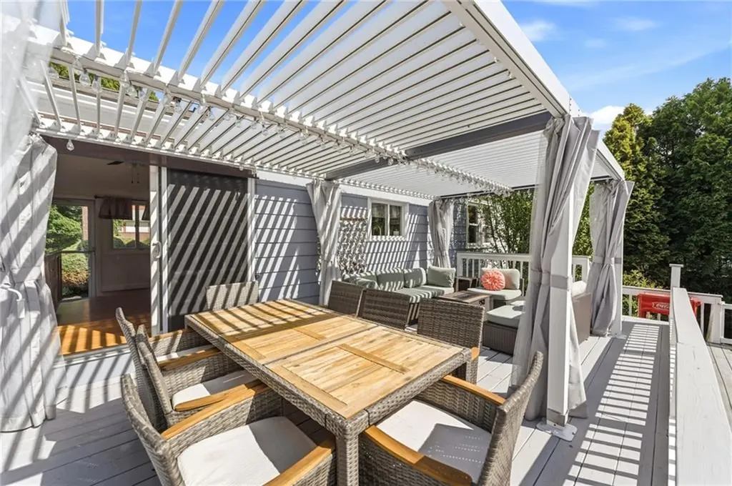 81 Mount View Drive Cranston RI 02920