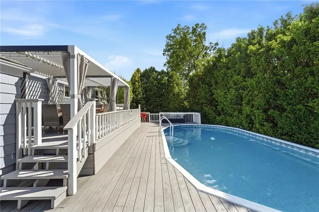 81 Mount View Drive Cranston RI 02920
