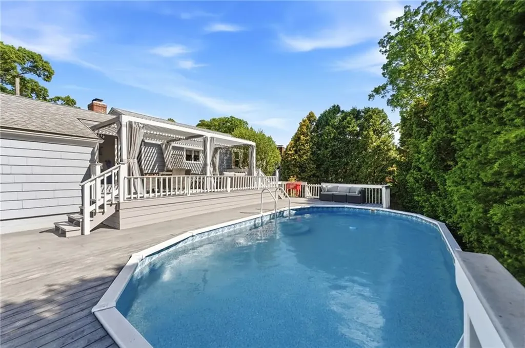 81 Mount View Drive Cranston RI 02920