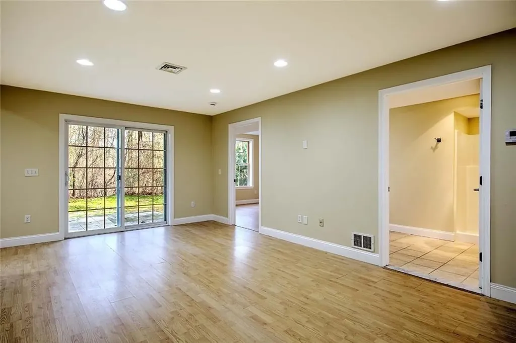 70 Turner Street Warwick RI 02886