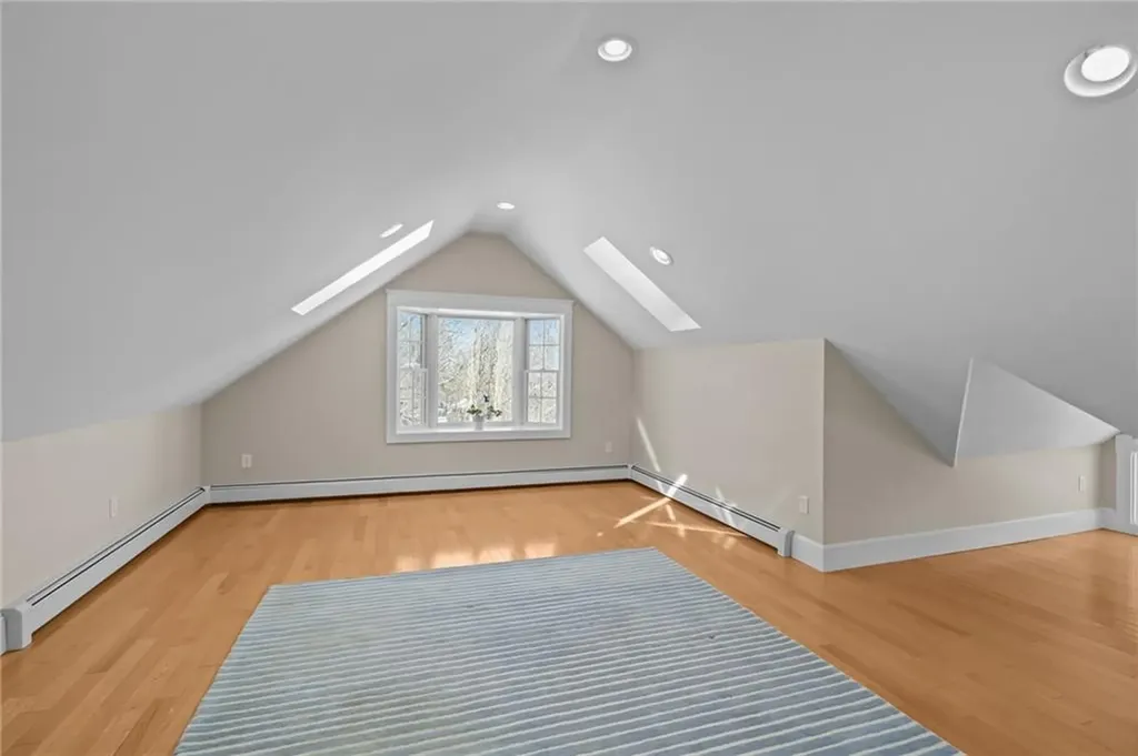 2269 East Main Road Portsmouth RI 02871