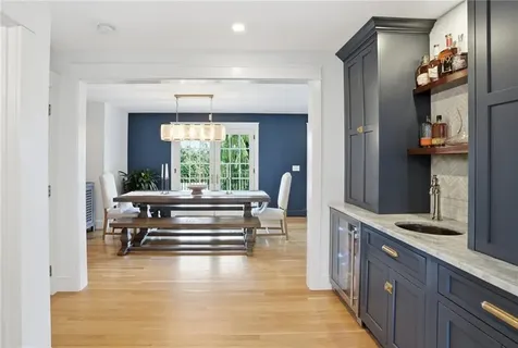 2269 East Main Road Portsmouth RI 02871