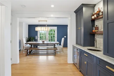 2269 East Main Road Portsmouth RI 02871