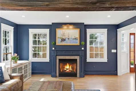 2269 East Main Road Portsmouth RI 02871
