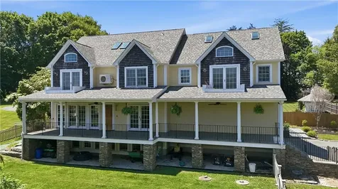 2269 East Main Road Portsmouth RI 02871
