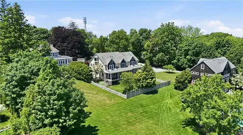 2269 East Main Road Portsmouth RI 02871