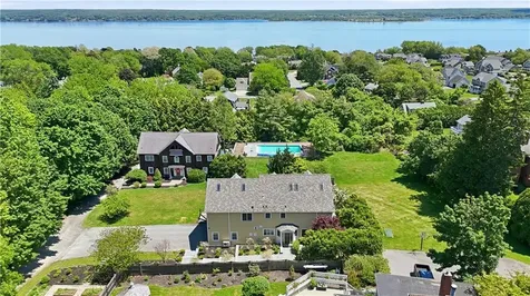 2269 East Main Road Portsmouth RI 02871