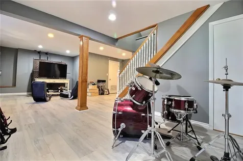2 Overlook Drive Hopkinton RI 02804