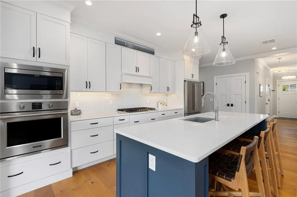48 Travelers Court East Greenwich RI 02818