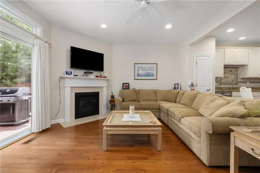 132 Camden Court South Kingstown RI 02879