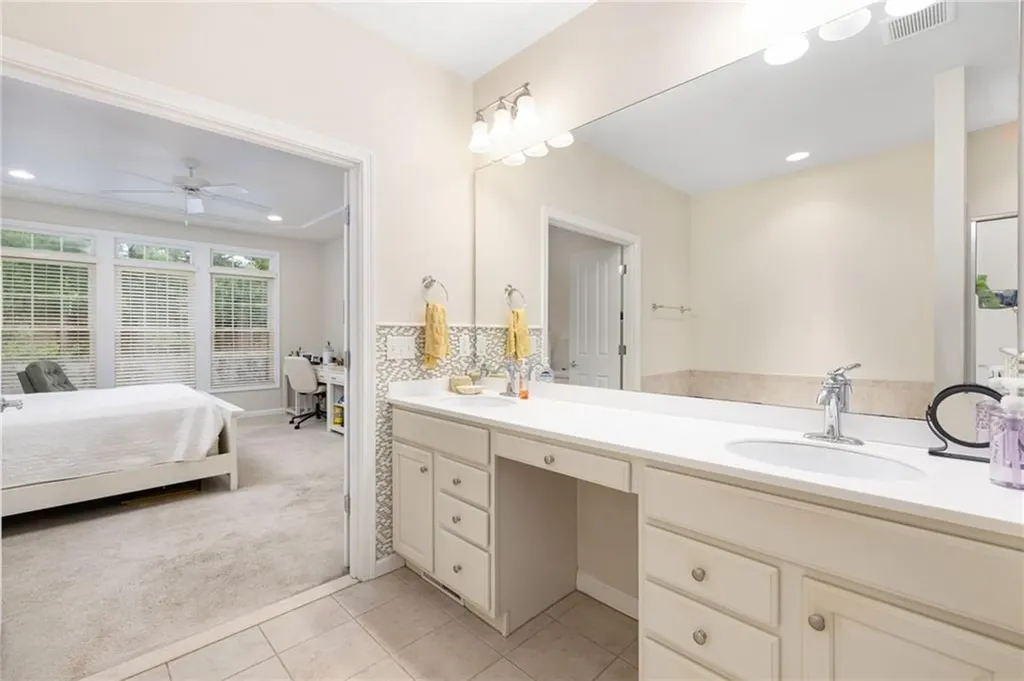 132 Camden Court South Kingstown RI 02879