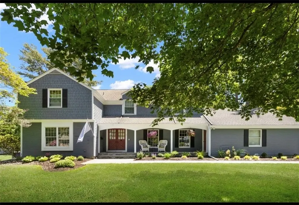 1 Pierce Court Barrington RI 02806