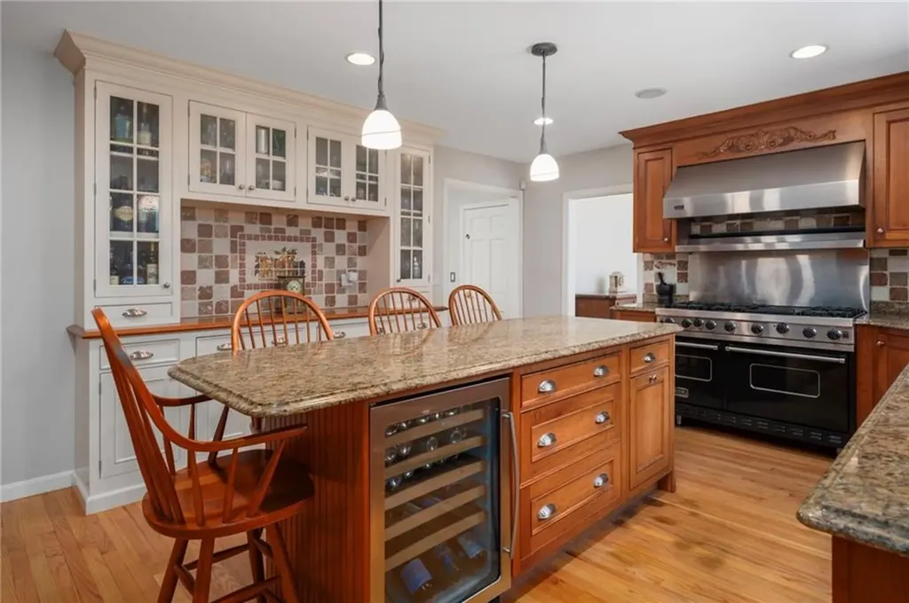 1 Pierce Court Barrington RI 02806