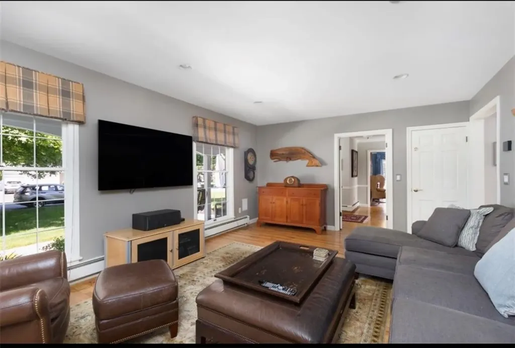 1 Pierce Court Barrington RI 02806