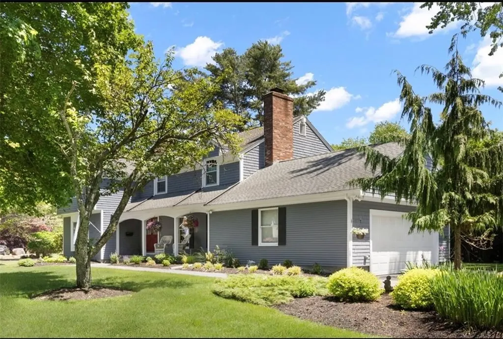 1 Pierce Court Barrington RI 02806