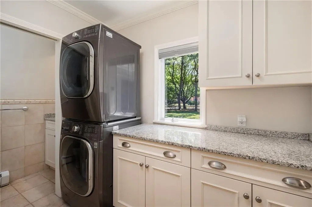 1 Pierce Court Barrington RI 02806