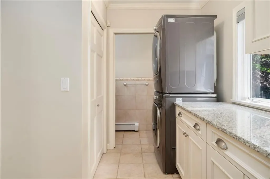 1 Pierce Court Barrington RI 02806
